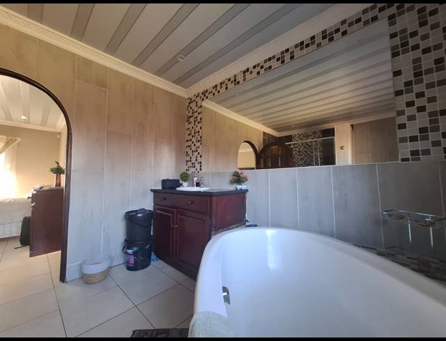 5 BEDROOM HOUSE FOR SALE IN AMANDASIG